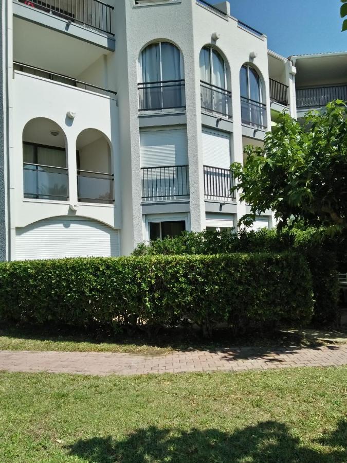 T2 30M2 Piscine Lac Mer Le Barcares Luaran gambar